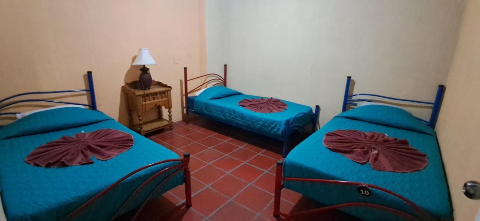 Hostal Dulces Suenos Panajachel Exterior photo
